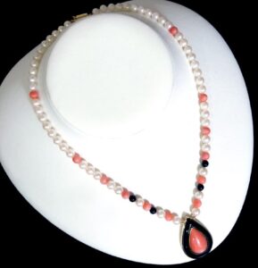 桃珊瑚 ｜珊瑚[タサキ　無垢ネックレス]を買取しました。【真珠買取リパール】